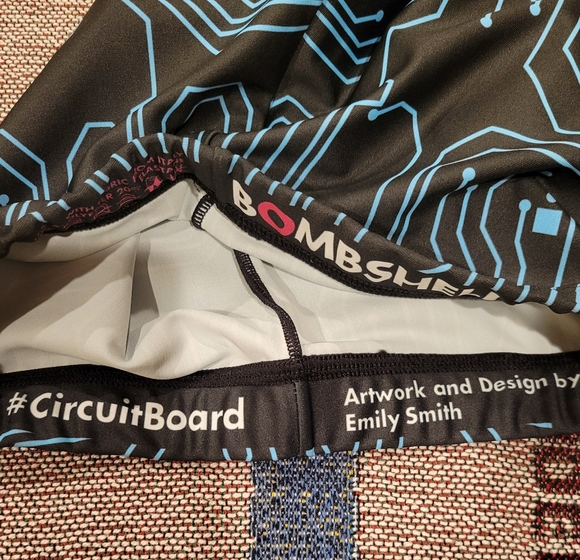 Bombsheller circuit board leggings - Picture 13 of 13